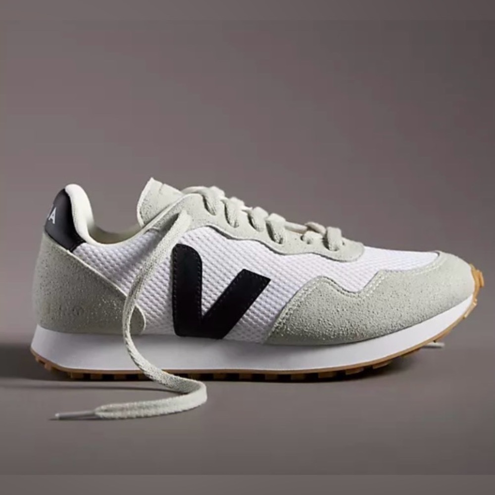 Veja Men's Cream and Black Sneakers - Picture 9 of 9